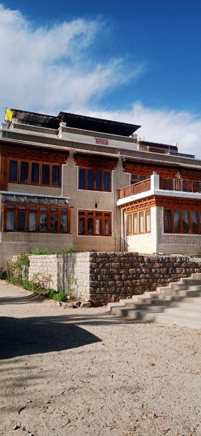 Lhardak Home Stay 列城 外观 照片