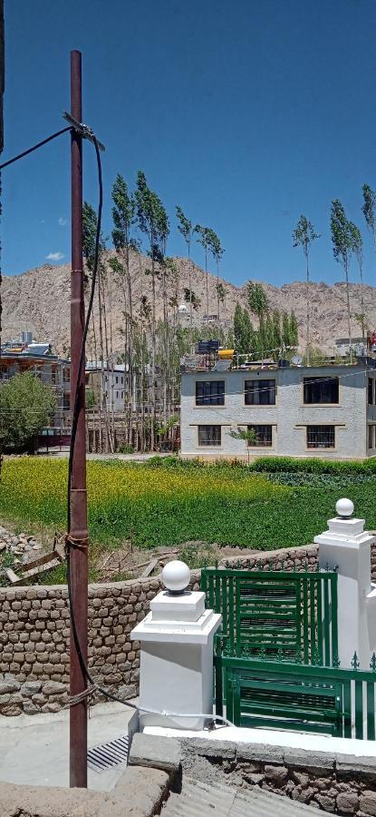 Lhardak Home Stay 列城 外观 照片